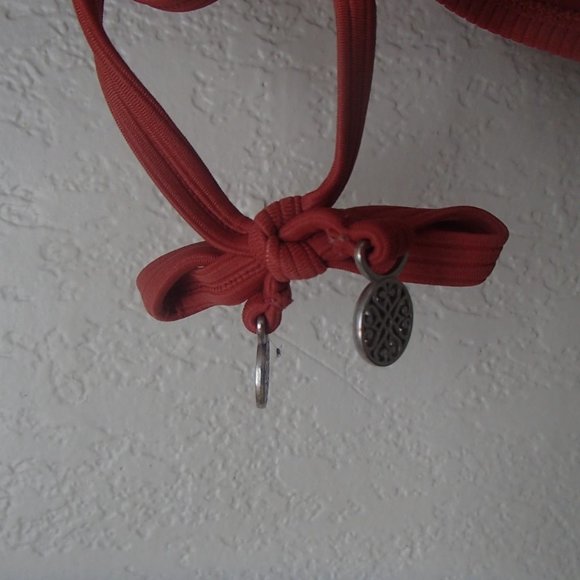 V scoop swimsuit top - Picture 3 of 3